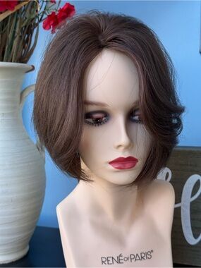Human hair topper, medium brown color, bob style